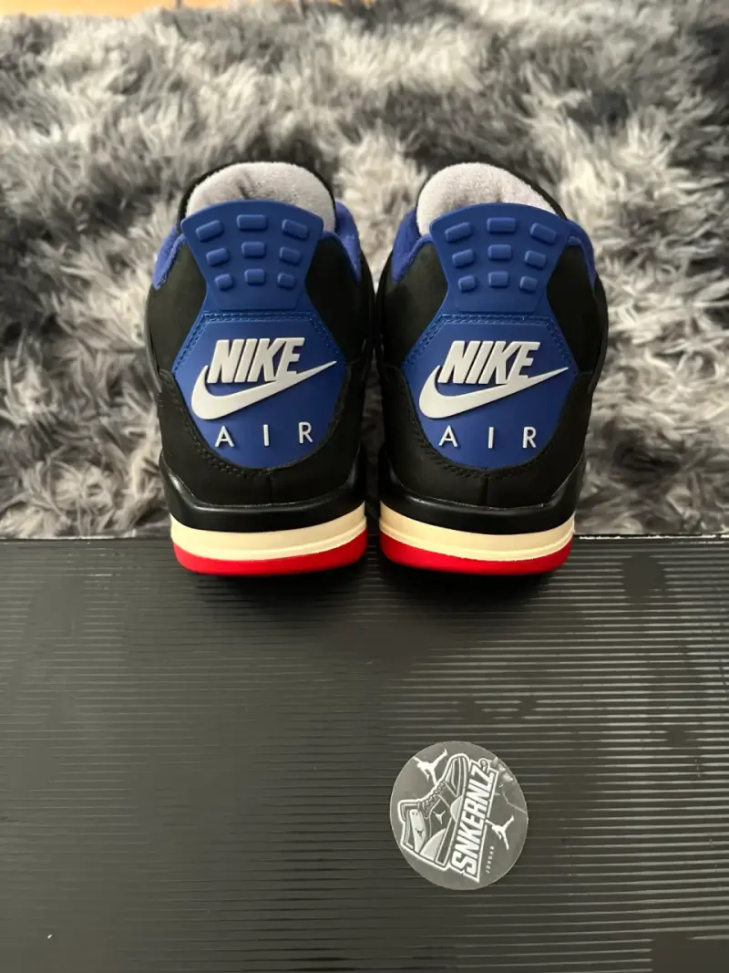Jordan retro 4 - 6