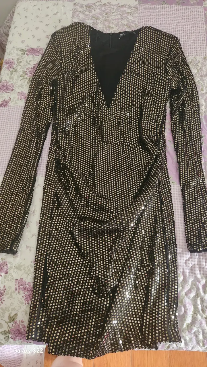 Vestido negro con lentejuelas Zara - 1