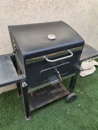 Parrilla de carbón negra - miniatura 1