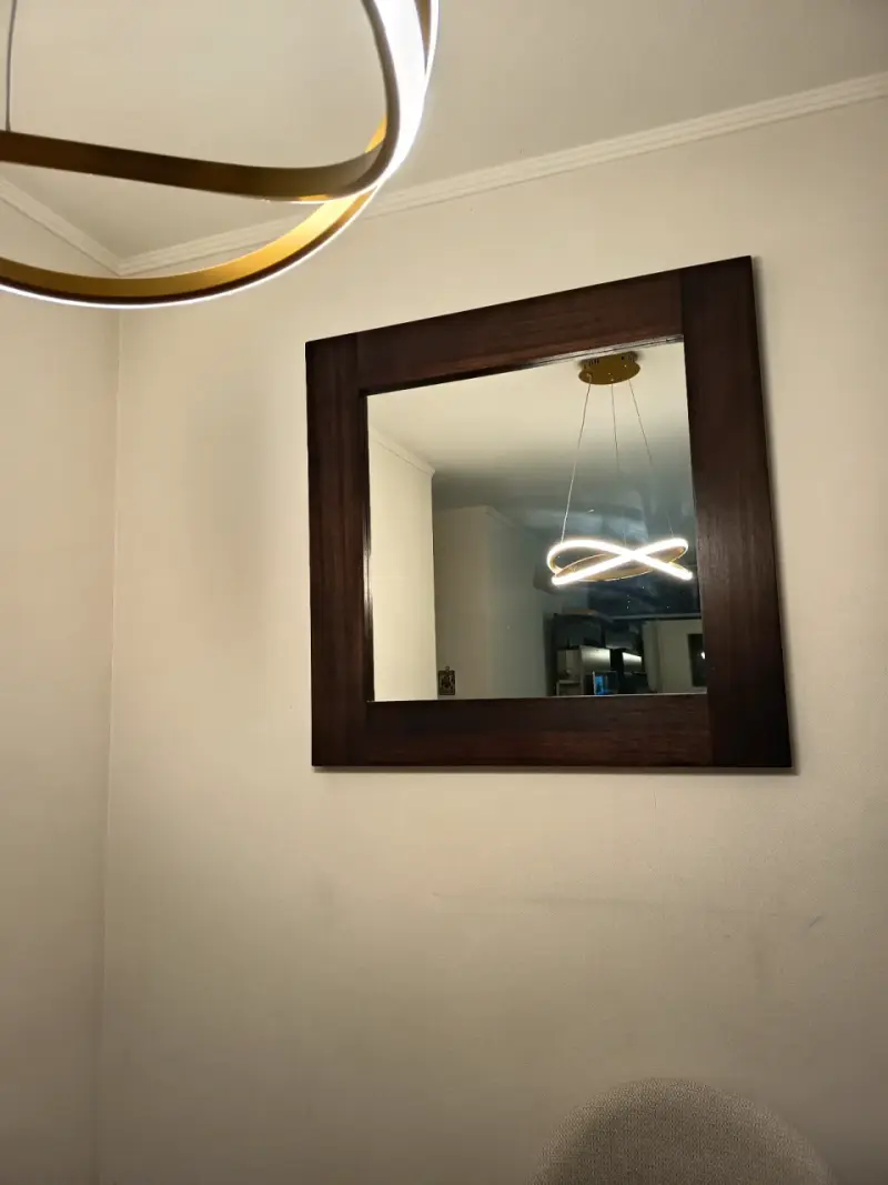Espejo de pared con marco de madera - 3