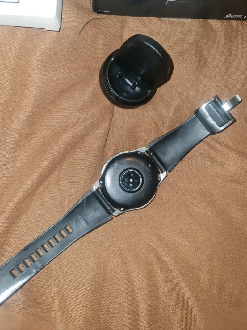 Smartwatch con cargador - 1