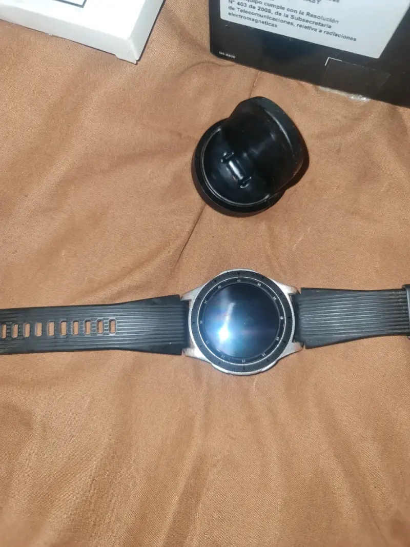 Smartwatch con cargador - 2
