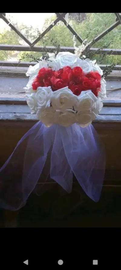 Ramo de flores blancas artificiales - miniatura 3