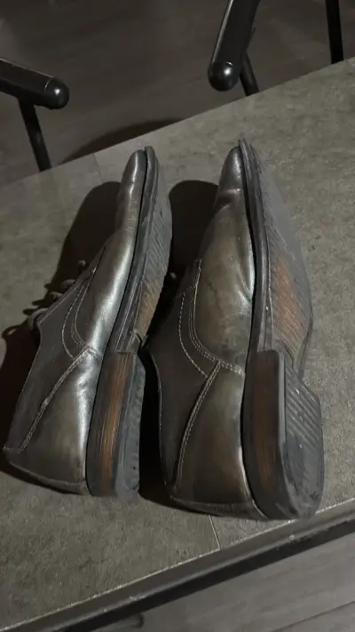 Zapatos de vestir grises usados - miniatura 2