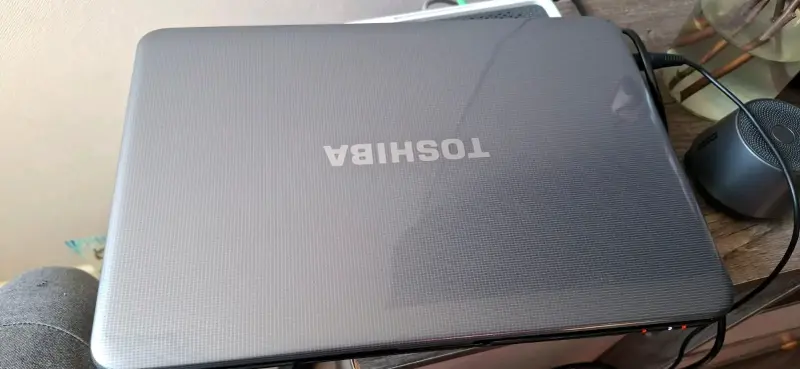 Notebook Toshiba usado en venta - 1