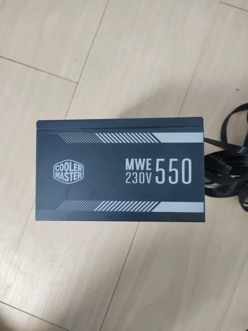 Fuente de poder Cooler Master 550W - 1