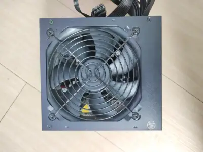 Fuente de poder Cooler Master 550W - miniatura 5