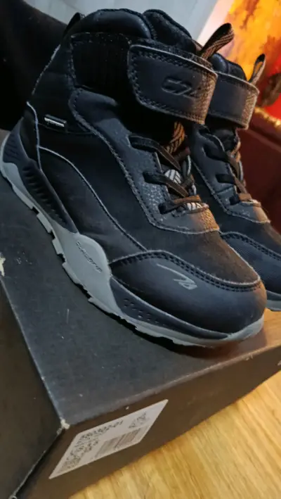 Zapatillas negras deportivas - miniatura 1