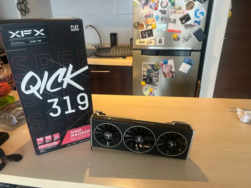 Tarjeta gráfica XFX Radeon RX 6750 XT - 2