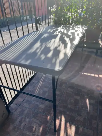 Mesa plegable para camping - miniatura 3