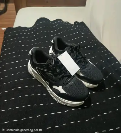 Zapatillas deportivas negras nuevas hoka - miniatura 1