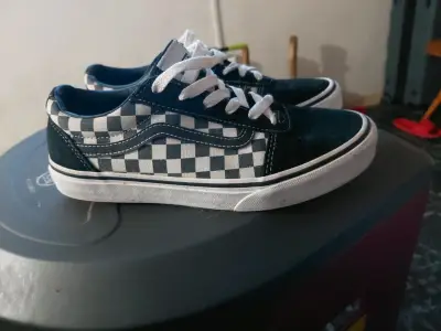 Zapatillas Vans cuadros blancos y negros - miniatura 3