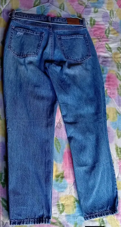 Mom Jeans desgastados azul claro - miniatura 2
