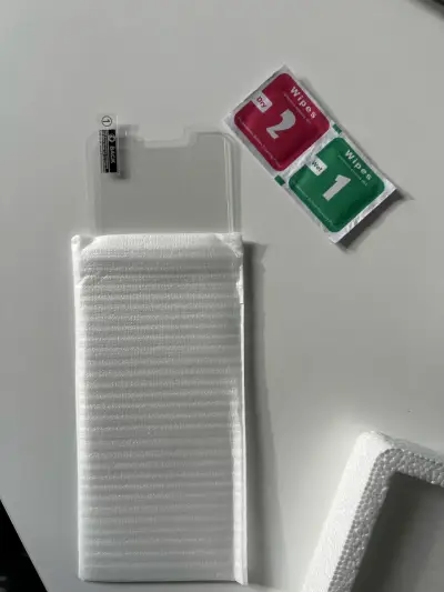 Protector de pantalla templado para Iphone 13 PRO - miniatura 2
