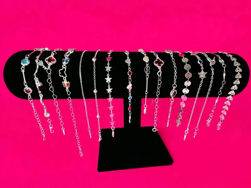 Pulseras de plata variadas
