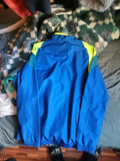 Cortaviento Adidas azul y amarillo - miniatura 4