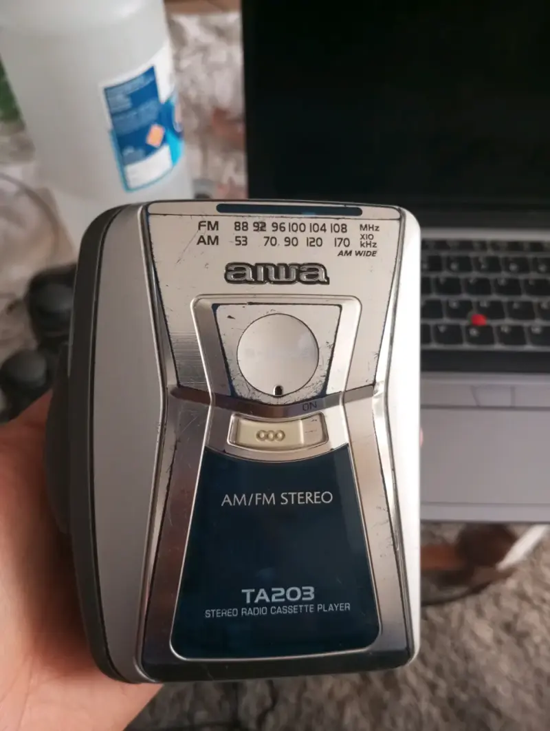 Personal Audio Aiwa HS-TA203 (Para Reparar o Repue - 1
