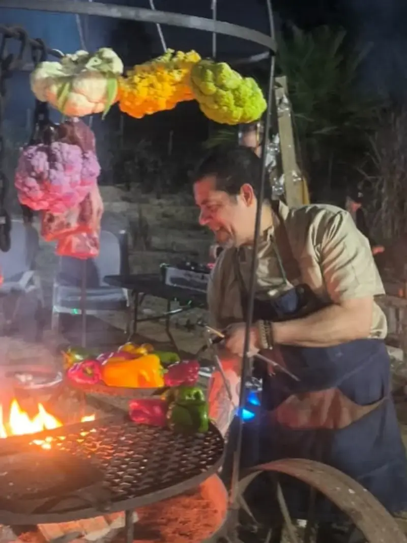 El fuego se enciende“Todo gran asado comienza - 1