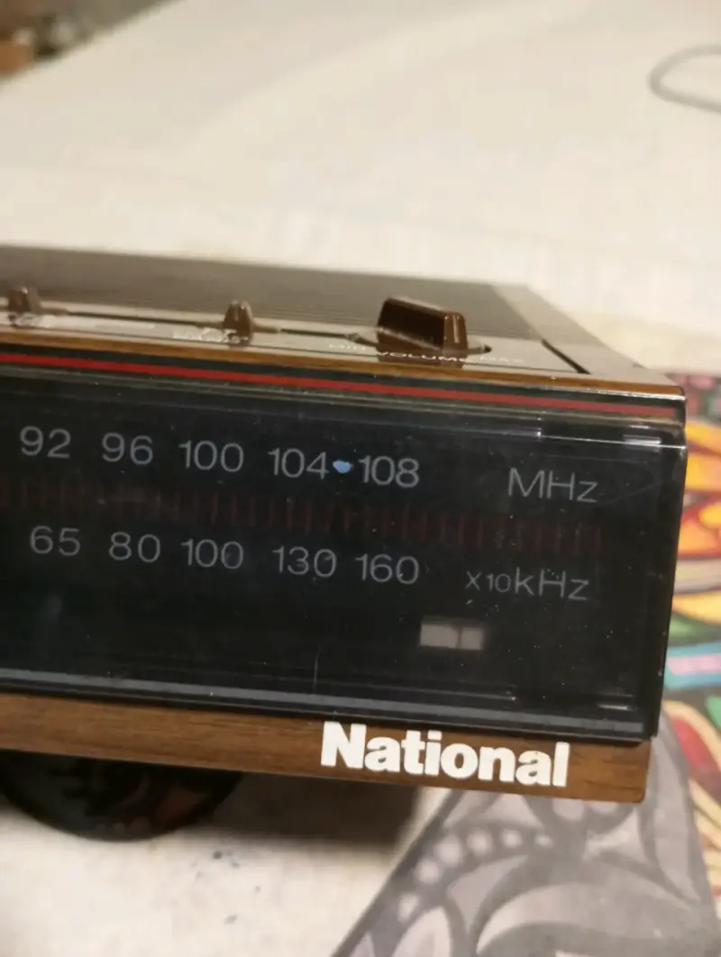 Radio Reloj Retro National RC-6065 (Mantención Hec - 1