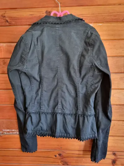 Chaqueta negra de mezclilla - miniatura 2