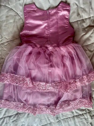 Vestido niña rosa con lentejuelas - miniatura 2