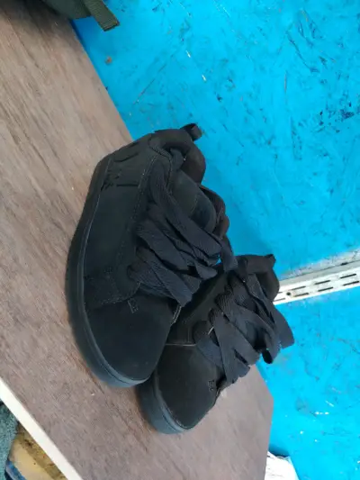 Zapatillas negras de gamuza - miniatura 2