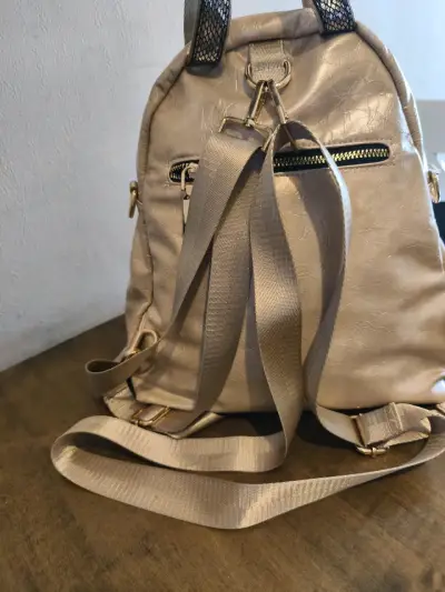 Mochila beige diseño de oso - miniatura 3