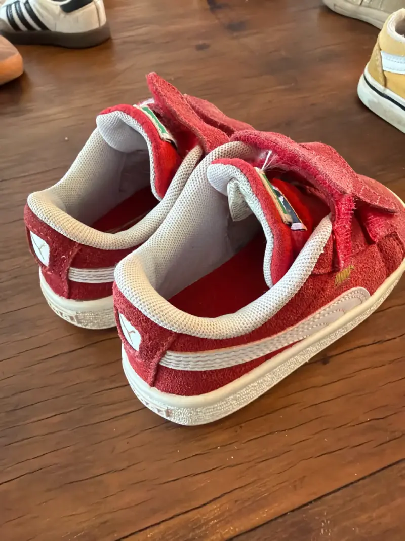 Zapatillas rojas Puma para niños - 2