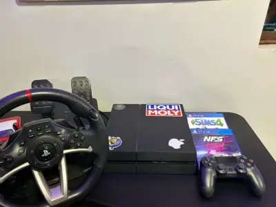 Consola PS4 con volante y juegos - miniatura 6