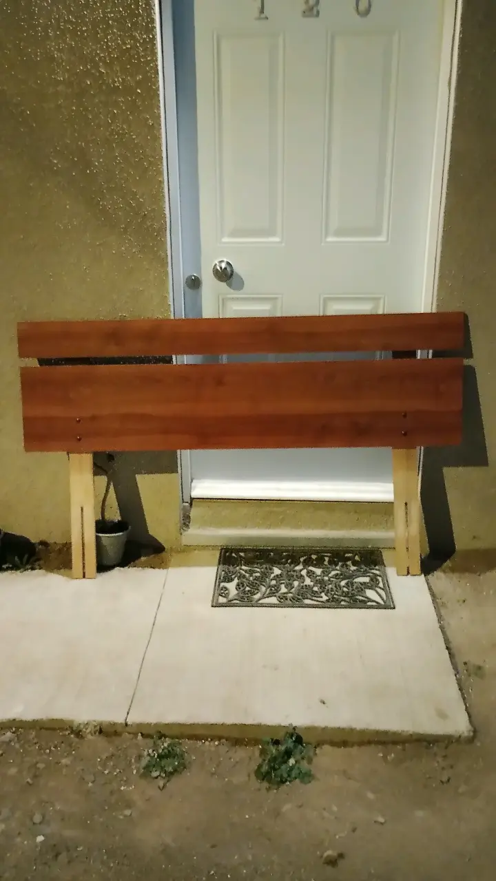 Respaldo de cama de madera - 2