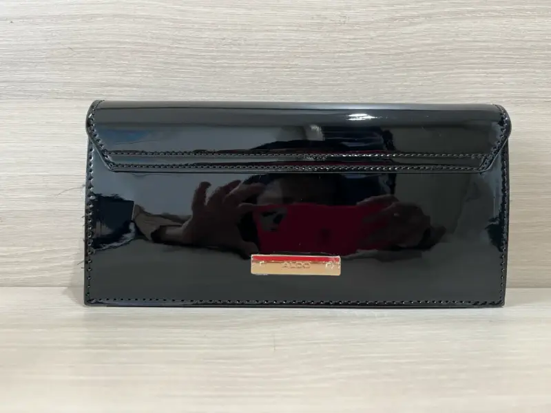 Cartera charol negra de mano - 3