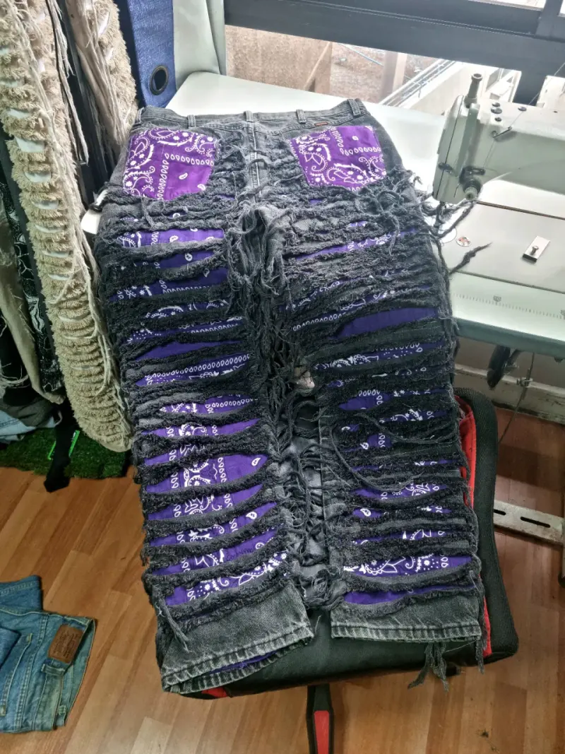 Jeans negros full lineas intervenidos - 2
