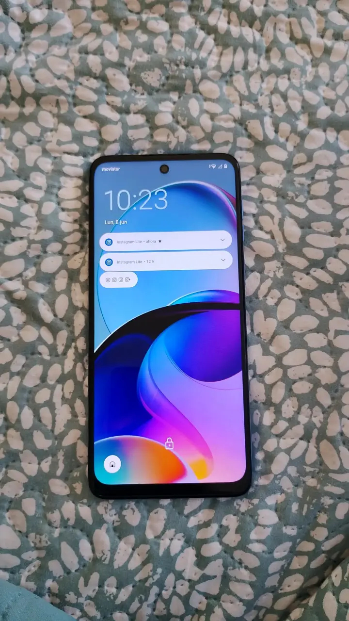 Smartphone Android pantalla grande - 1