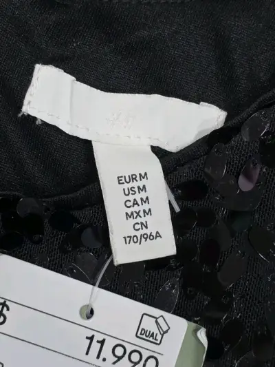 Top negro con lentejuelas - miniatura 3