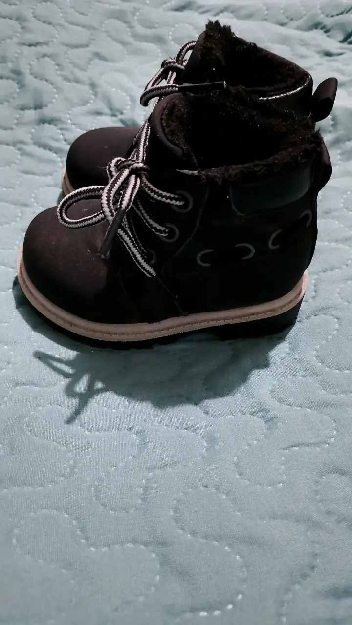 Botines negros de lana bebé n 21 nuevos - 1