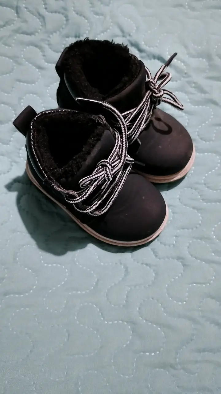 Botines negros de lana bebé n 21 nuevos - 2