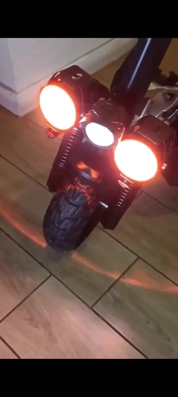 Scooter eléctrico plegable - 2