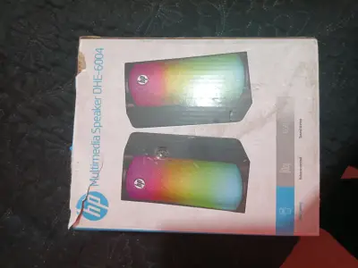 Parlantes HP con luces LED - miniatura 5