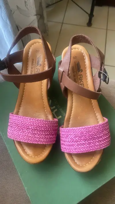 Sandalias de cuero y rafia - miniatura 1