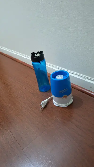 Mini licuadora portátil azul - miniatura 3