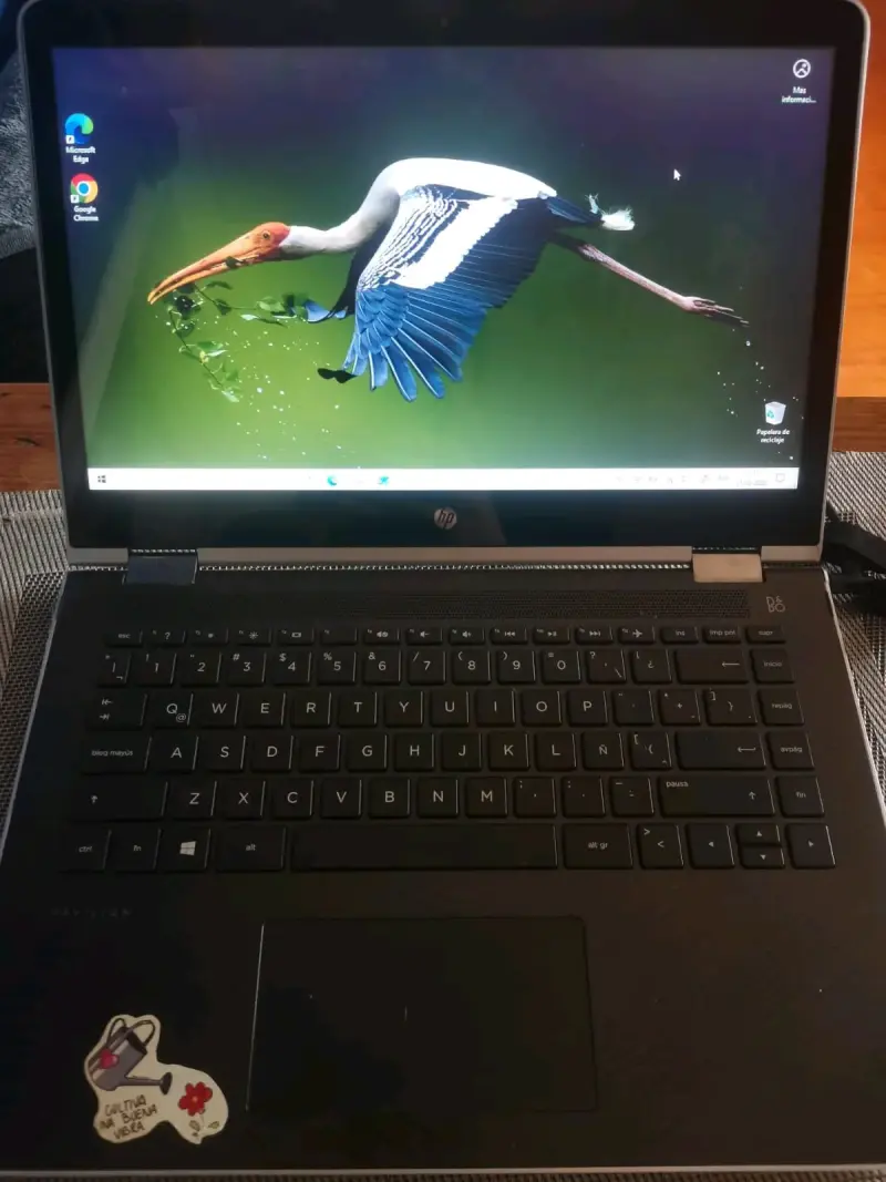 Laptop HP Pavilion 15.6 pulgadas - 1