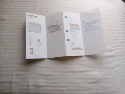 Tableta gráfica Wacom Intuos con lápiz - miniatura 2