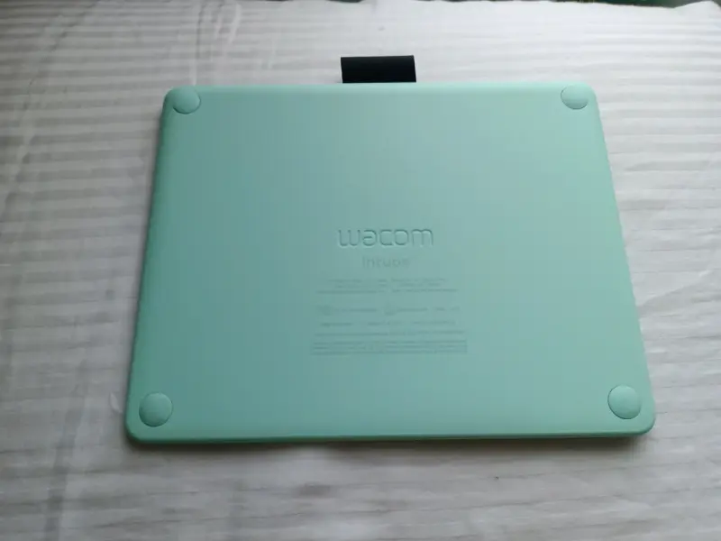 Tableta gráfica Wacom Intuos con lápiz - 5
