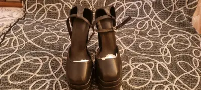 Zapatos de tacón negros - miniatura 1