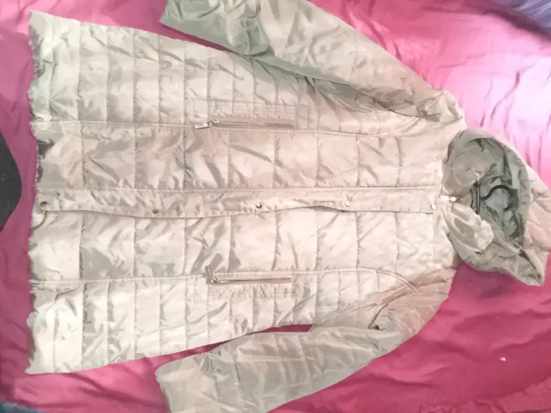 Parka beige acolchada con capucha - 2