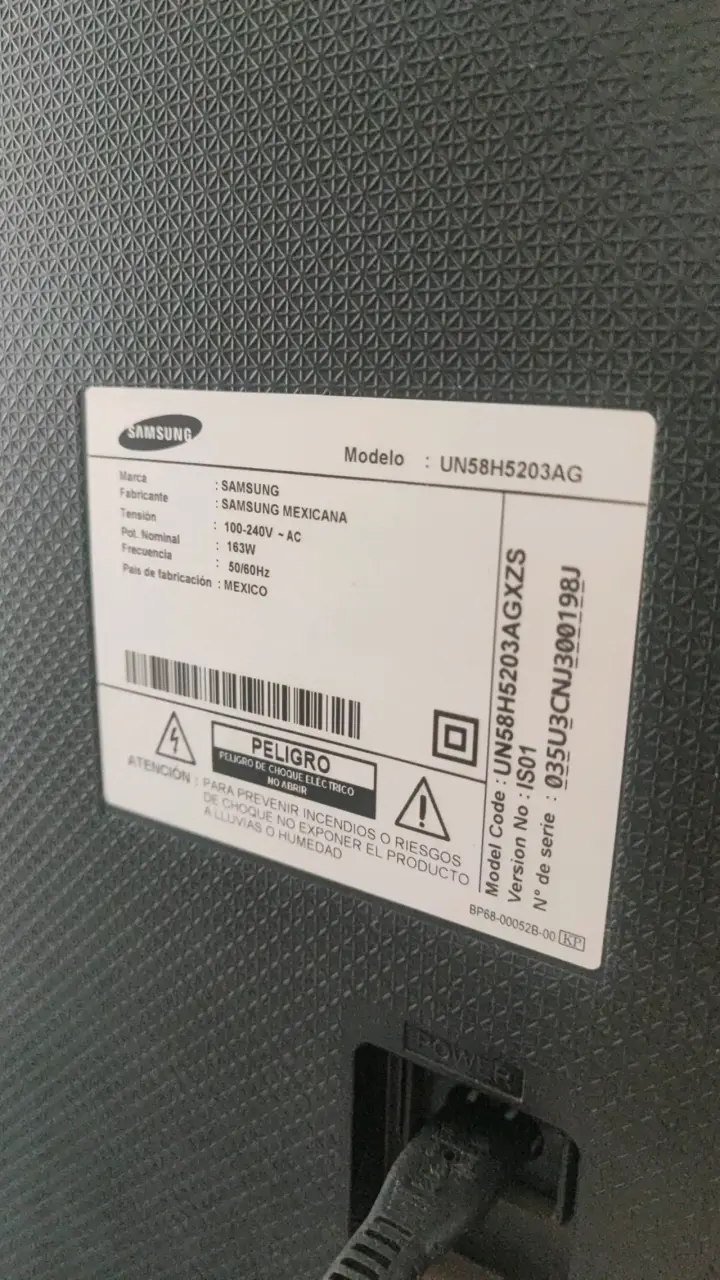 Televisor grande HD - 2