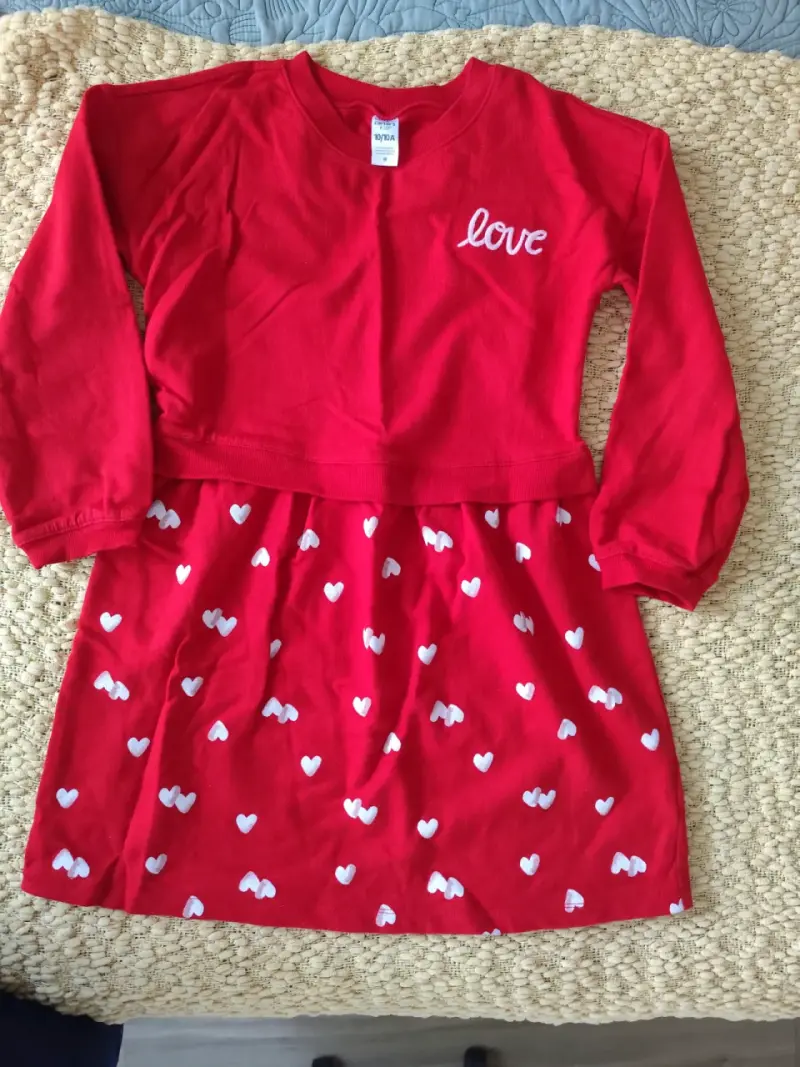 Vestido rojo con corazones - 1