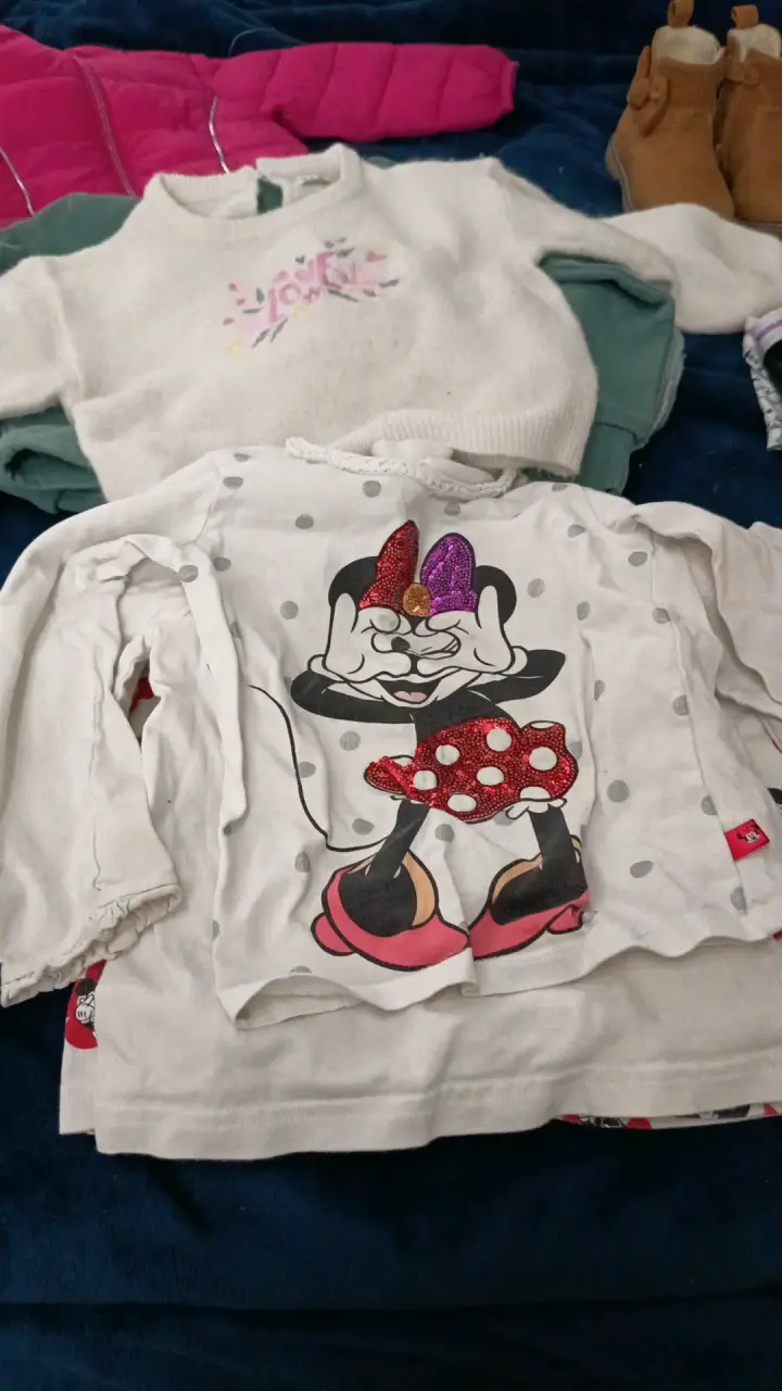 Ropa infantil usada variada - 6