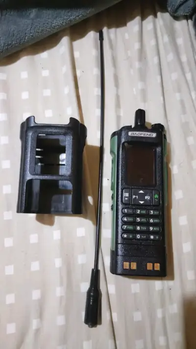 Radio portátil Baofeng DM-32 - miniatura 2
