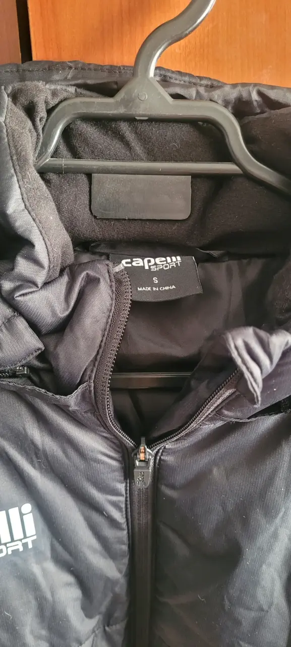 Parka negra Capelli Sport - 3
